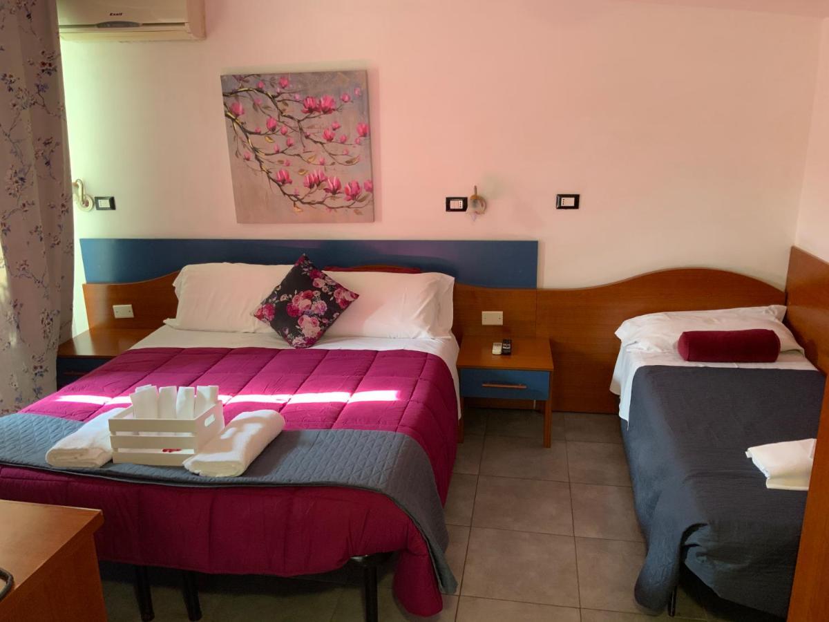 Marina Hotel